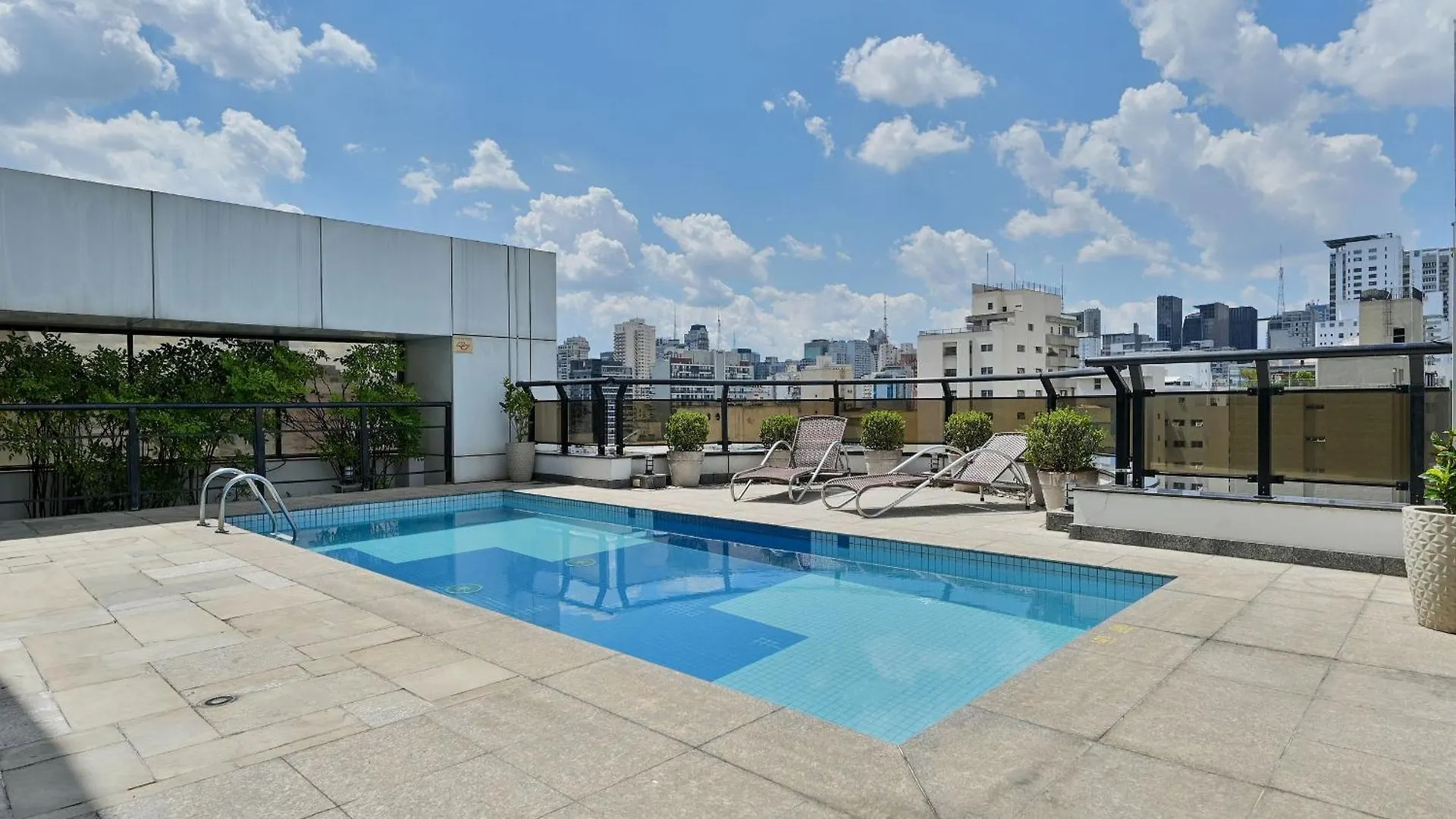 Flat Com Duas Suites Em Hotel Nos Jardins! Sao Paulo Apartment